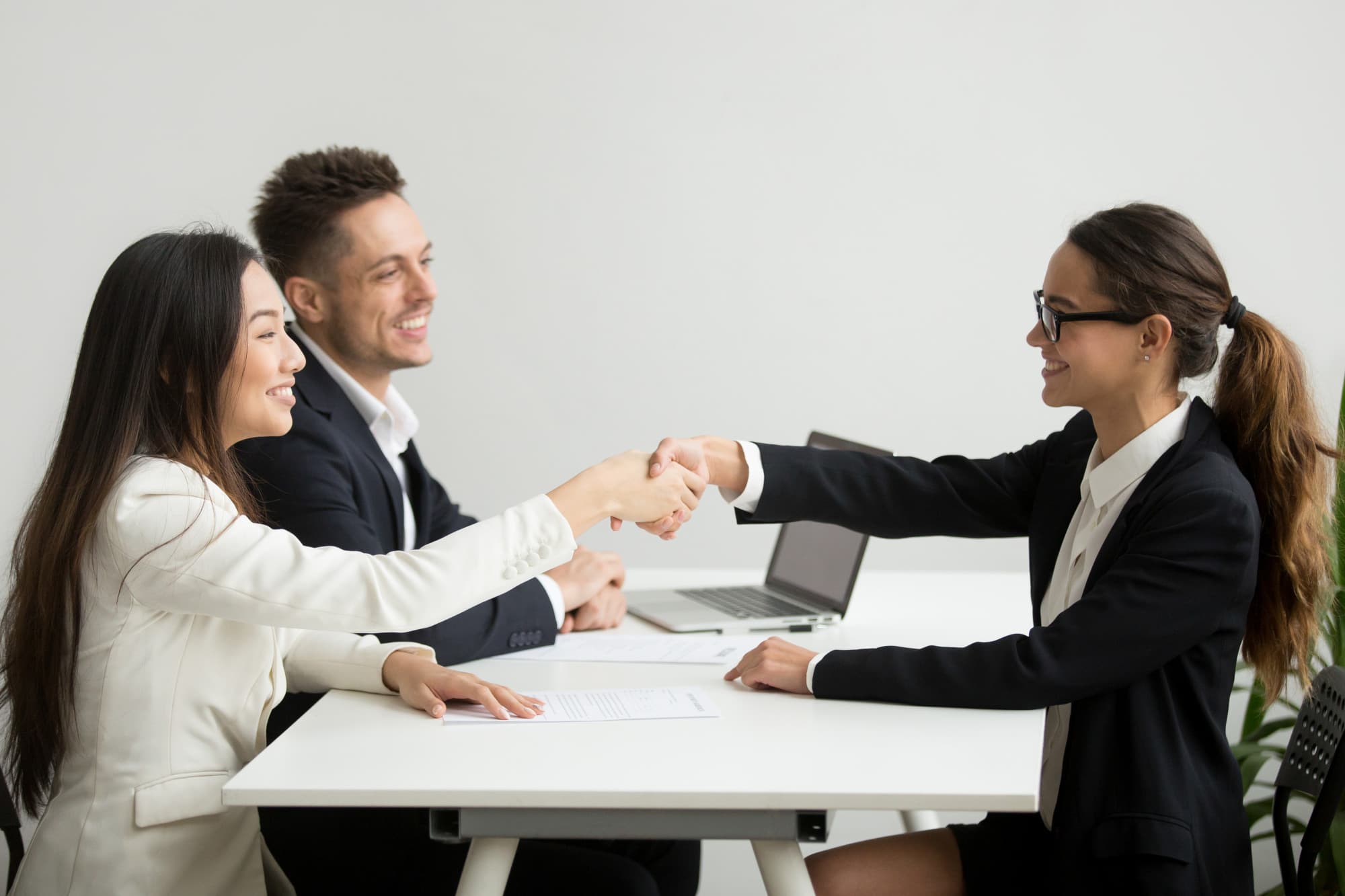 Get Ahead Of 50% Job Applicants With Your Perfect Thank You Note!